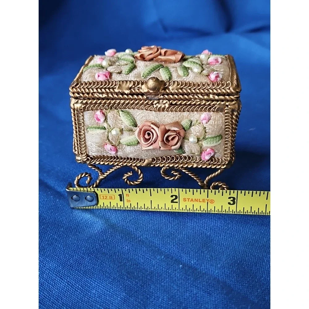Hollywood Regency Trinket Box‎ Footed Twist Gold Ribbon Embroidery Shabby Chic